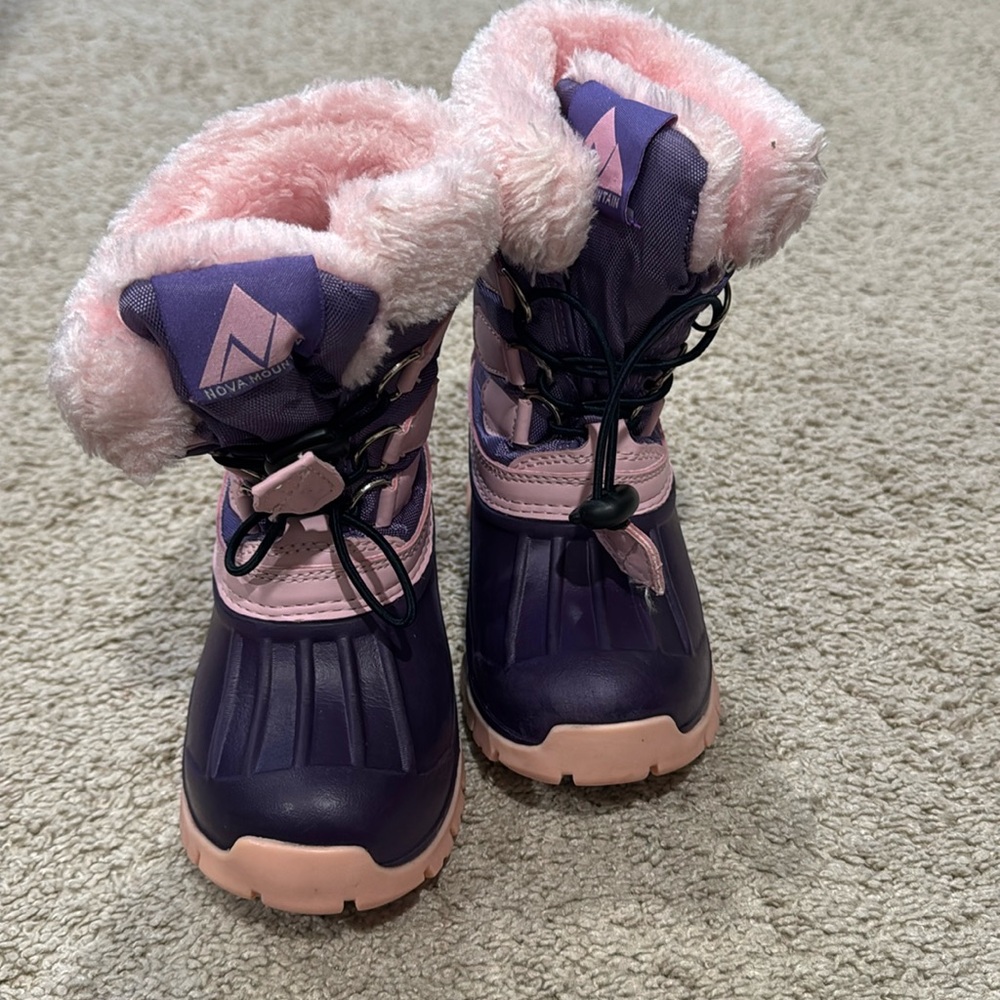 Snow boots for girls